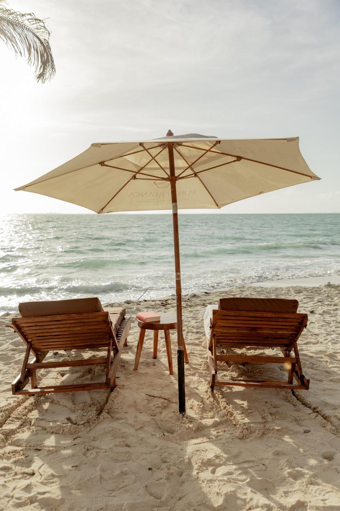 Punta Blanca Beach House Cancún Buitenkant foto