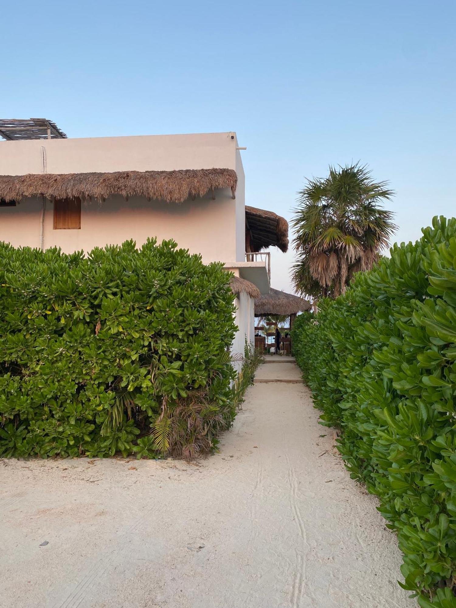 Punta Blanca Beach House Cancún Buitenkant foto